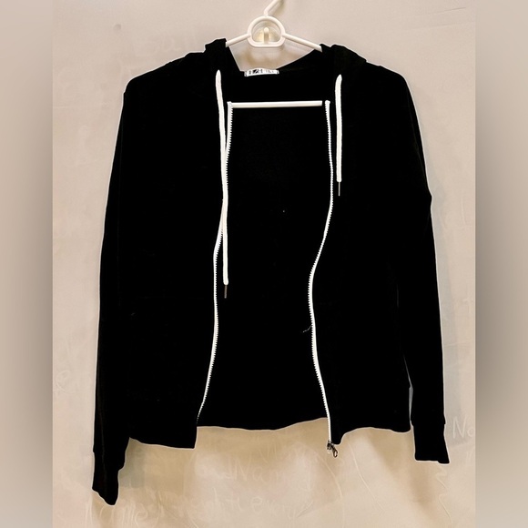 H2H Size Small Black Zipper Sweatshirt with Hood White Drawstring Tie Autumn - Picture 2 of 10